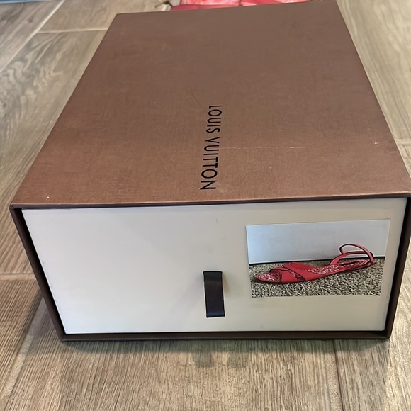 Authentic pink Louis Vuitton sandals - Picture 6 of 6